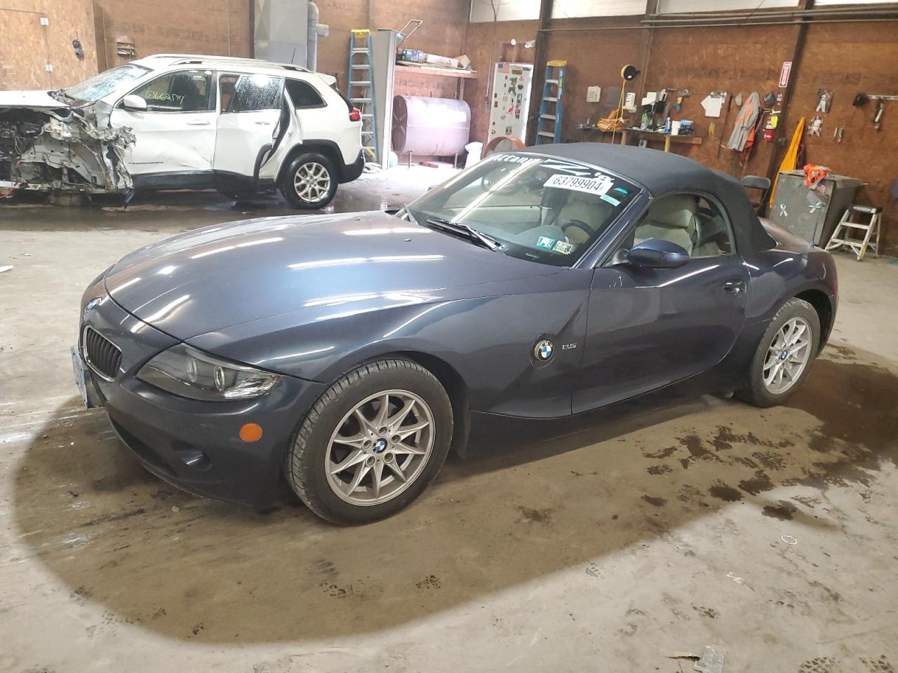 2005 BMW Z4 2.5 VIN: 4USBT33505LS56664 Lot: 63799904