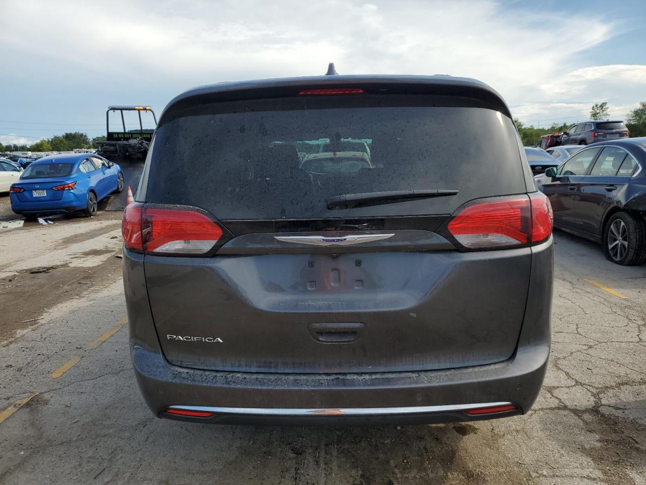 2019 Chrysler Pacifica Touring L VIN: 2C4RC1BG4KR731974 Lot: 65705234