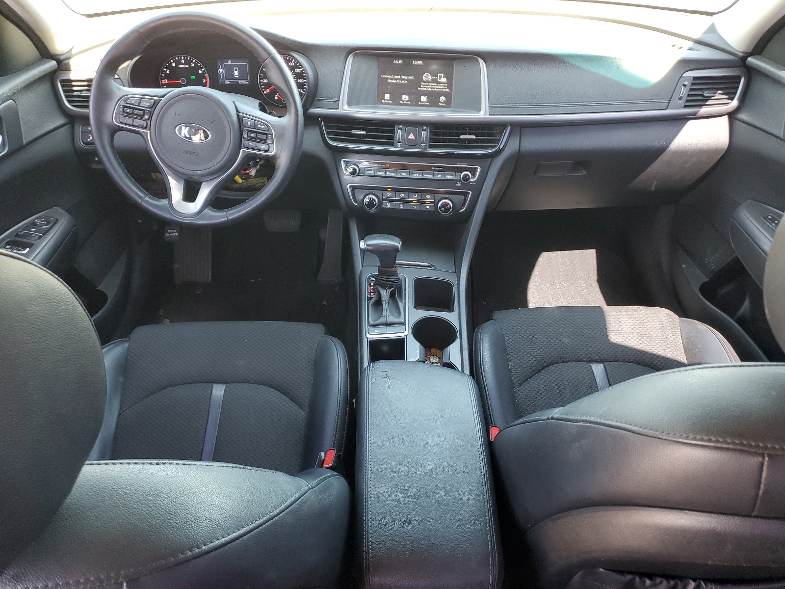 5XXGT4L35JG245668 2018 Kia Optima Lx