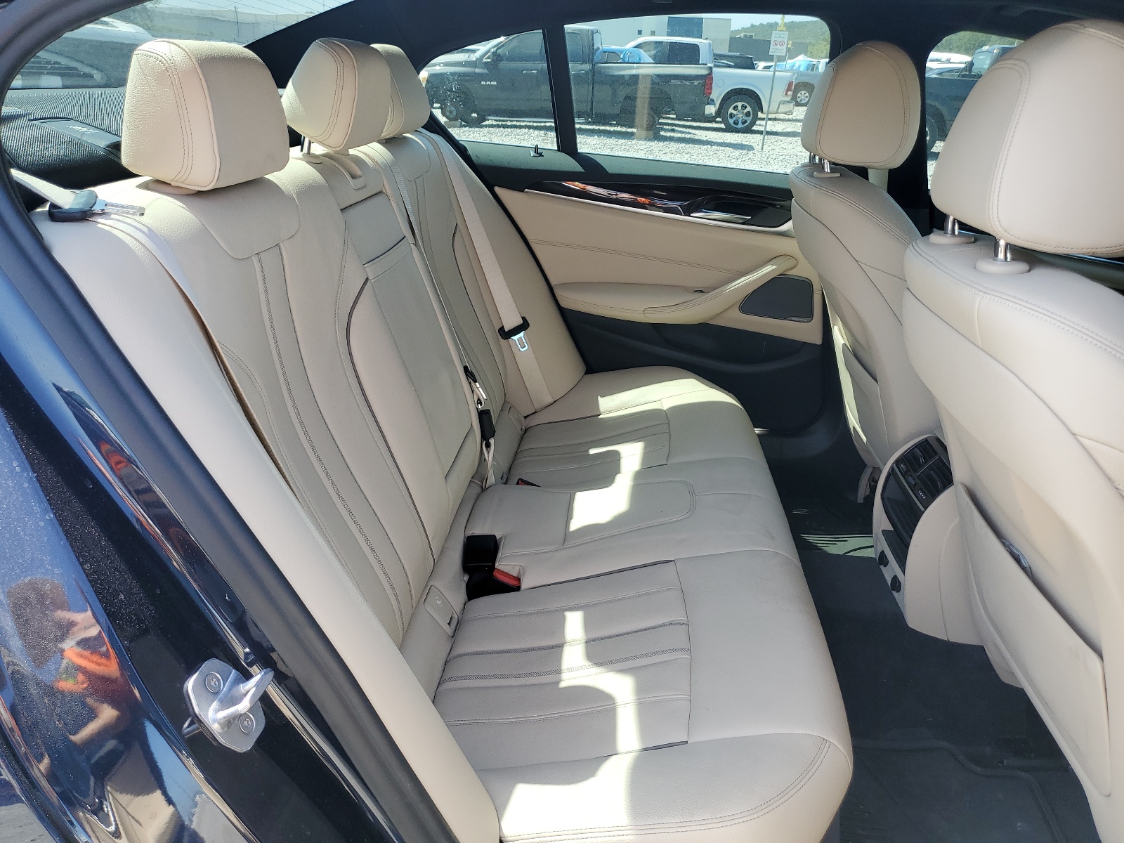 WBAJE7C51JWC56491 2018 BMW 540 Xi