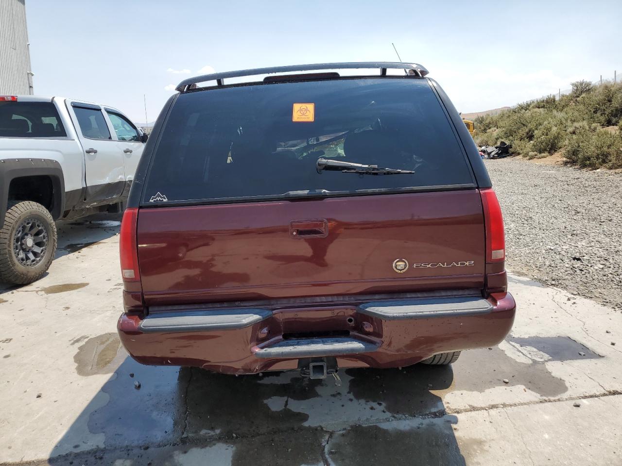 1GYEK13R0XR405971 1999 Cadillac Escalade