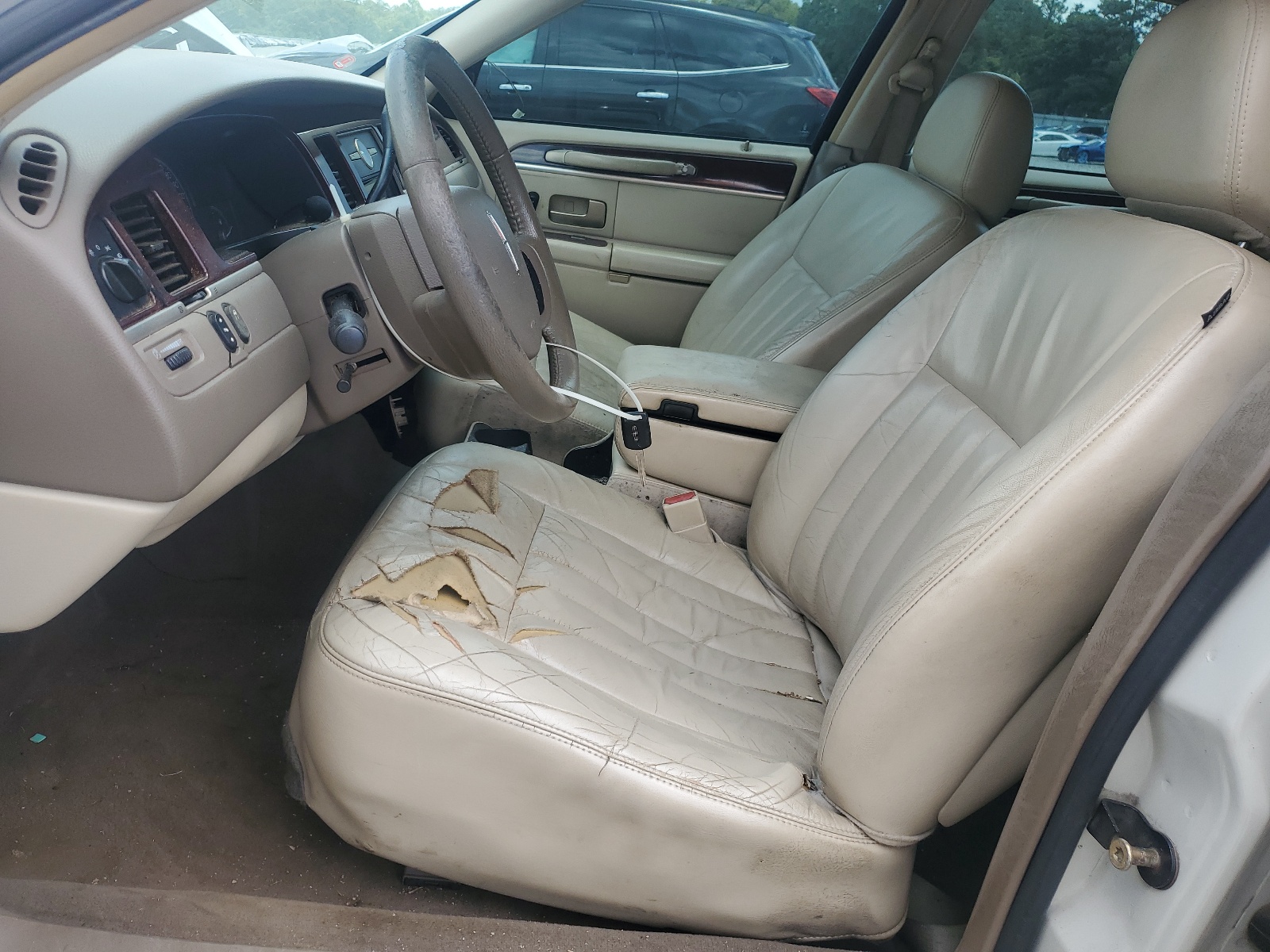 1LNHM81W15Y645303 2005 Lincoln Town Car Signature