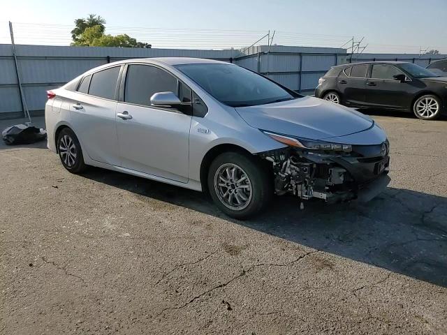 2022 Toyota Prius Prime Le VIN: JTDKAMFP8N3217738 Lot: 63934324