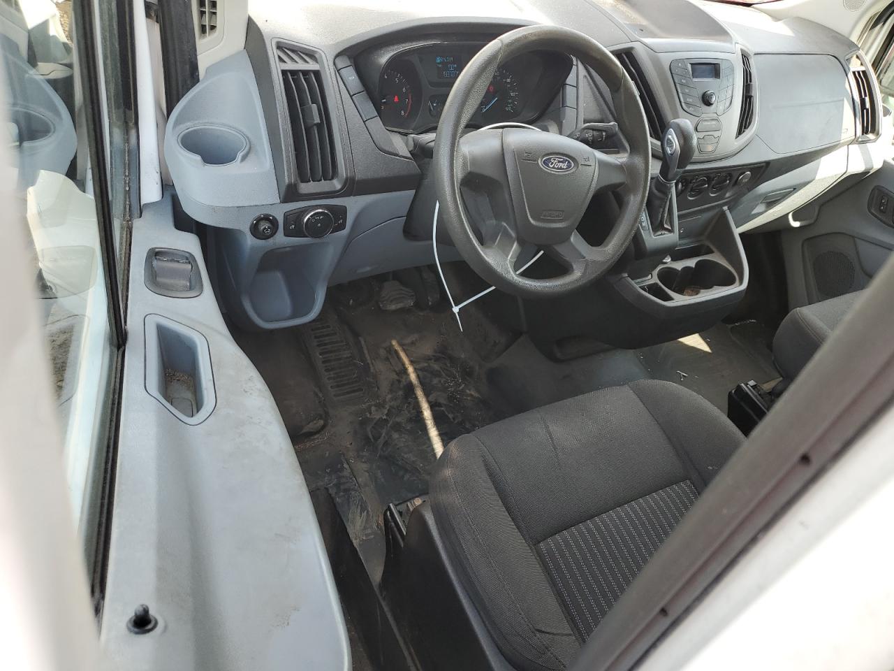 2015 Ford Transit - Image 8
