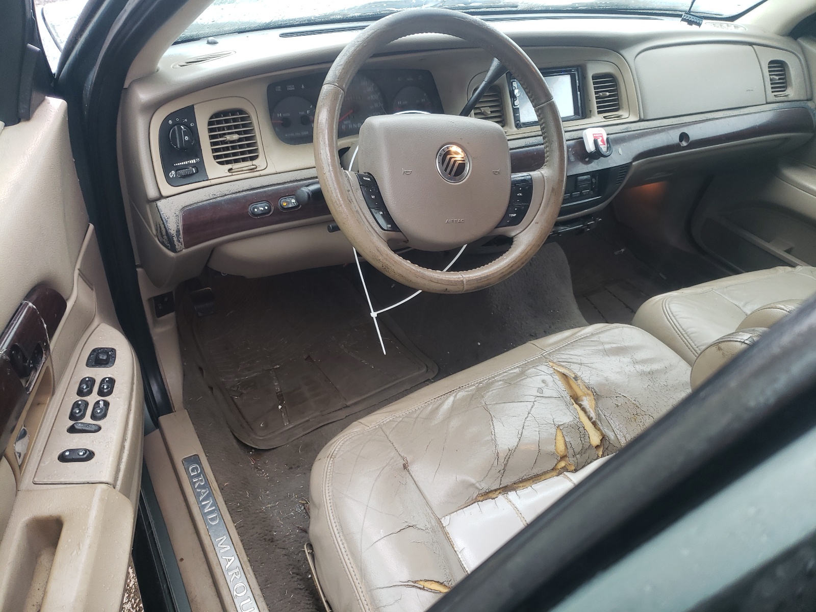 2MEFM75W15X635269 2005 Mercury Grand Marquis Ls