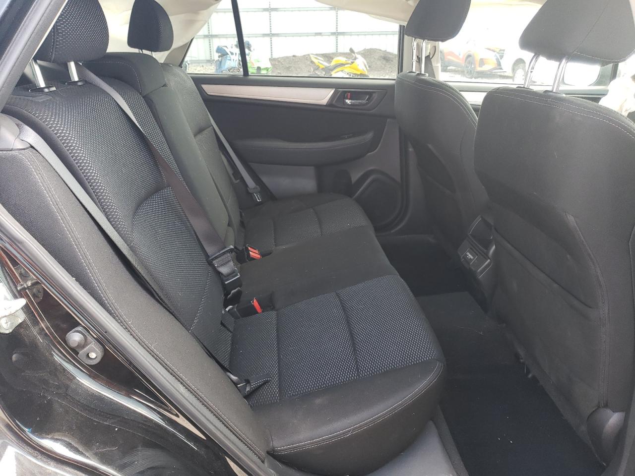 2018 Subaru Outback 2.5I Premium VIN: 4S4BSACC1J3305646 Lot: 64048334