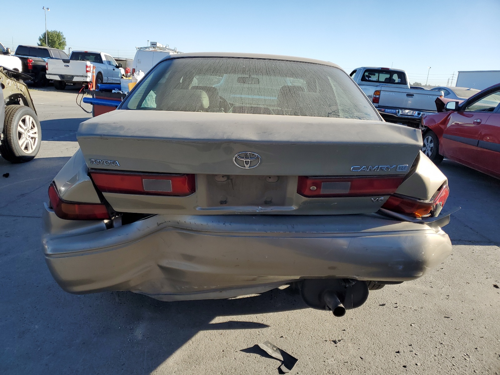 JT2BF28K5X0216311 1999 Toyota Camry Le