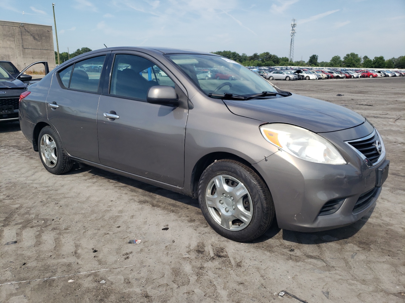 2014 Nissan Versa S vin: 3N1CN7AP7EL820186