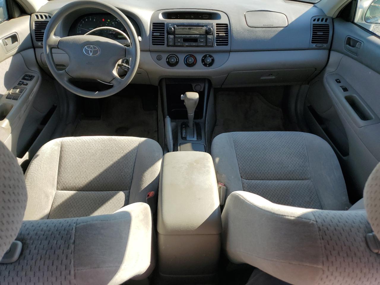 2004 Toyota Camry Le VIN: 4T1BE32K64U824282 Lot: 61377804