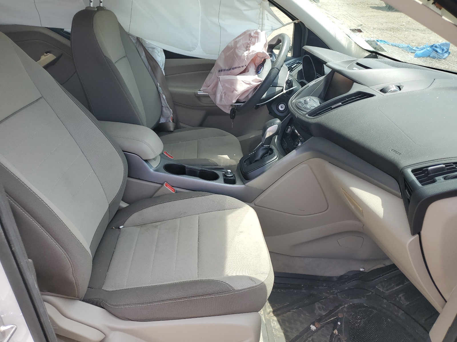 1FMCU0GX0EUC49379 2014 Ford Escape Se