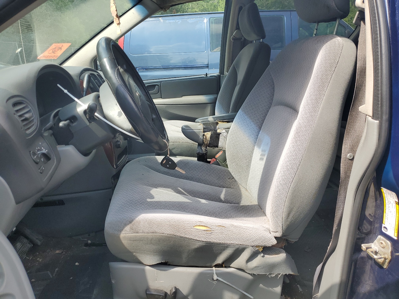 1C4GP45R65B440518 2005 Chrysler Town & Country