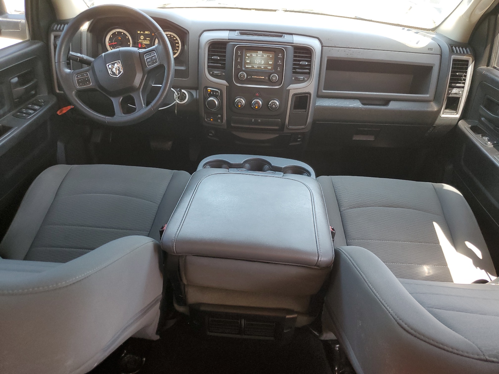 1C6RR7KT4FS635904 2015 Ram 1500 St