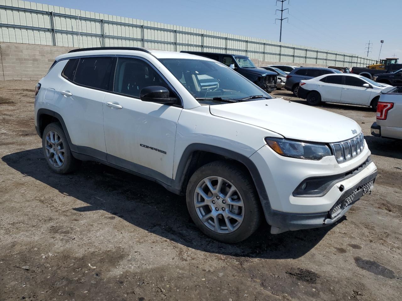 VIN 3C4NJDFB8NT193303 2022 JEEP COMPASS no.4