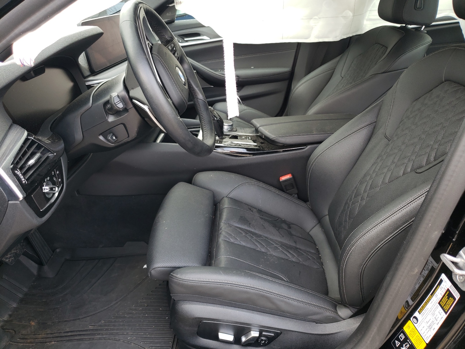 WBA13BJ02MWX07185 2021 BMW 530 Xi