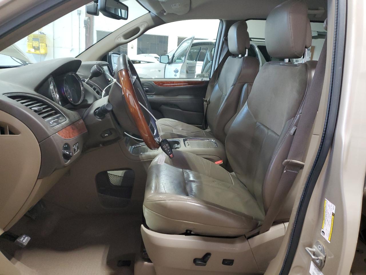 2014 Chrysler Town & Country Limited VIN: 2C4RC1GG3ER251812 Lot: 61462694