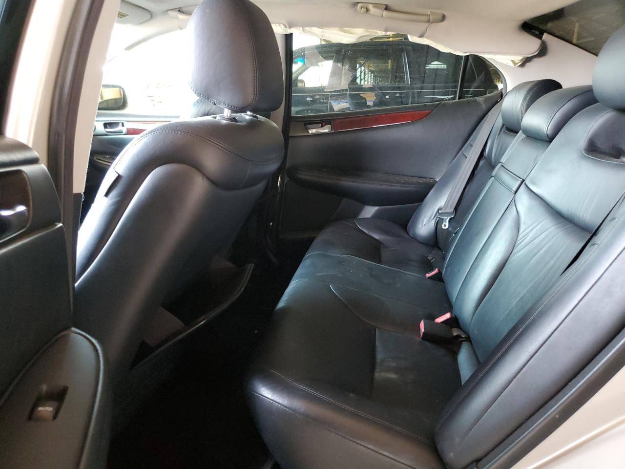 2004 Lexus Es 330 VIN: JTHBA30G945022705 Lot: 62127074