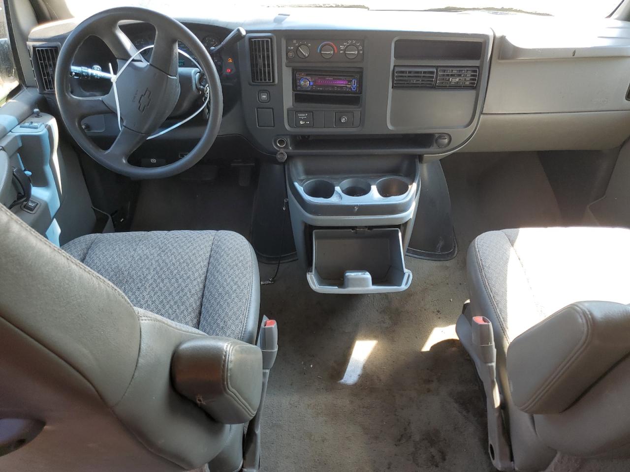 2006 Chevrolet Express G3500 VIN: 1GAHG35U961183745 Lot: 62602374