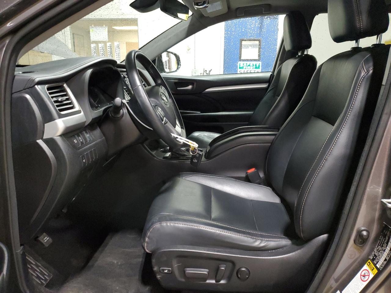 2017 Toyota Highlander Se VIN: 5TDJZRFH3HS465487 Lot: 61445654