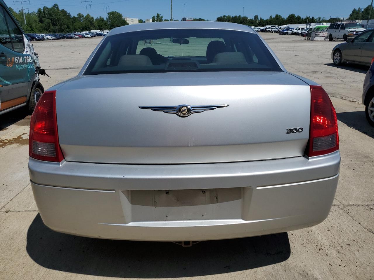 2007 Chrysler 300 VIN: 2C3LA43R07H838843 Lot: 63935124