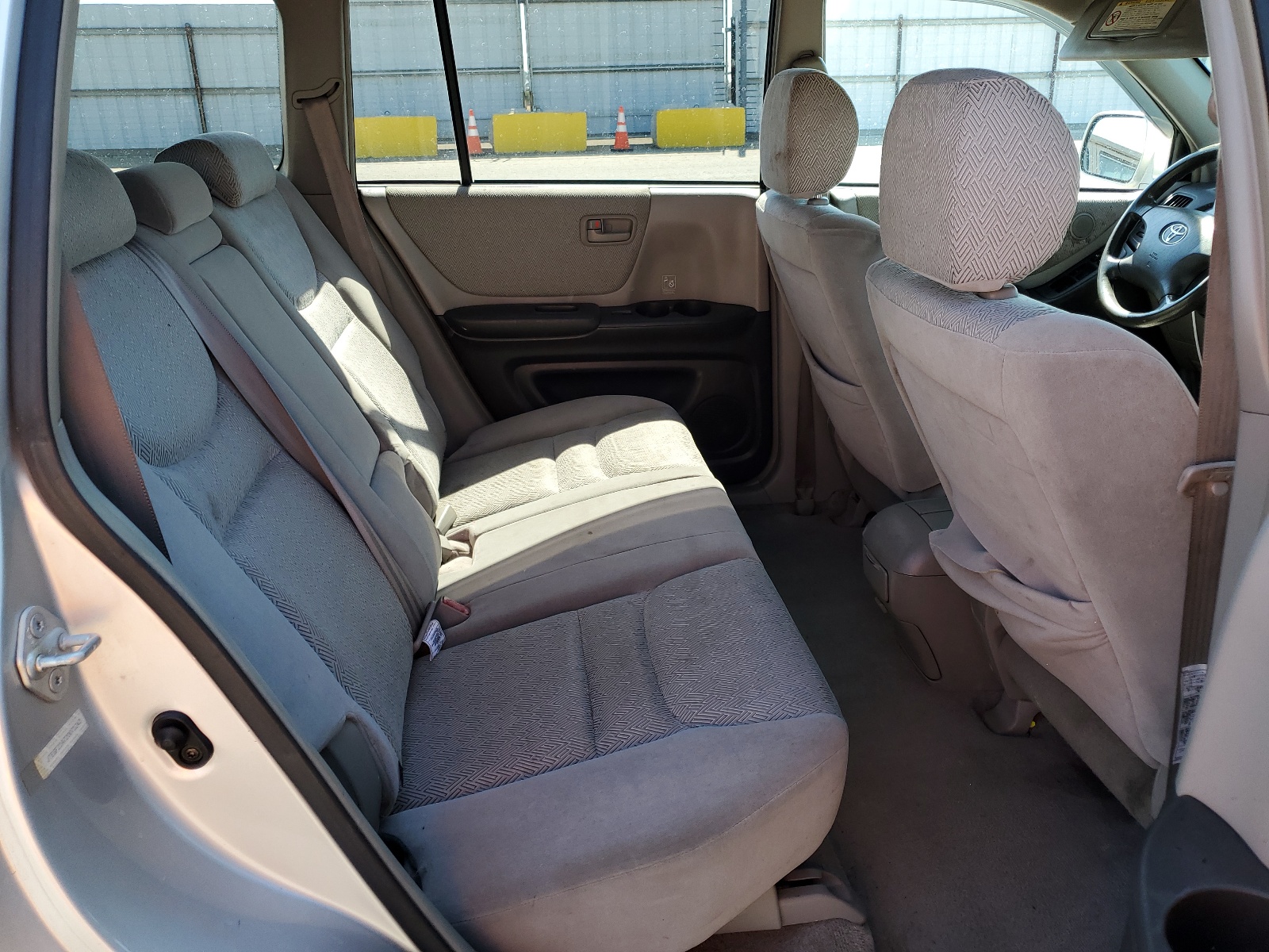 JTEGF21A720071243 2002 Toyota Highlander Limited