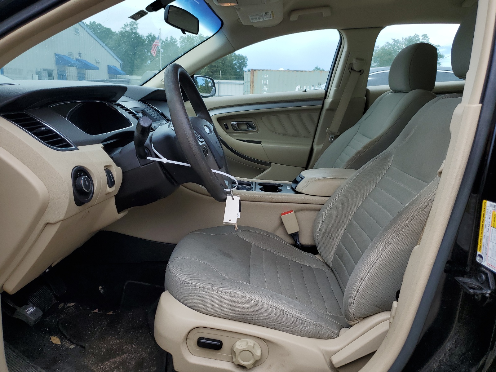 1FAHP2D80JG102424 2018 Ford Taurus Se