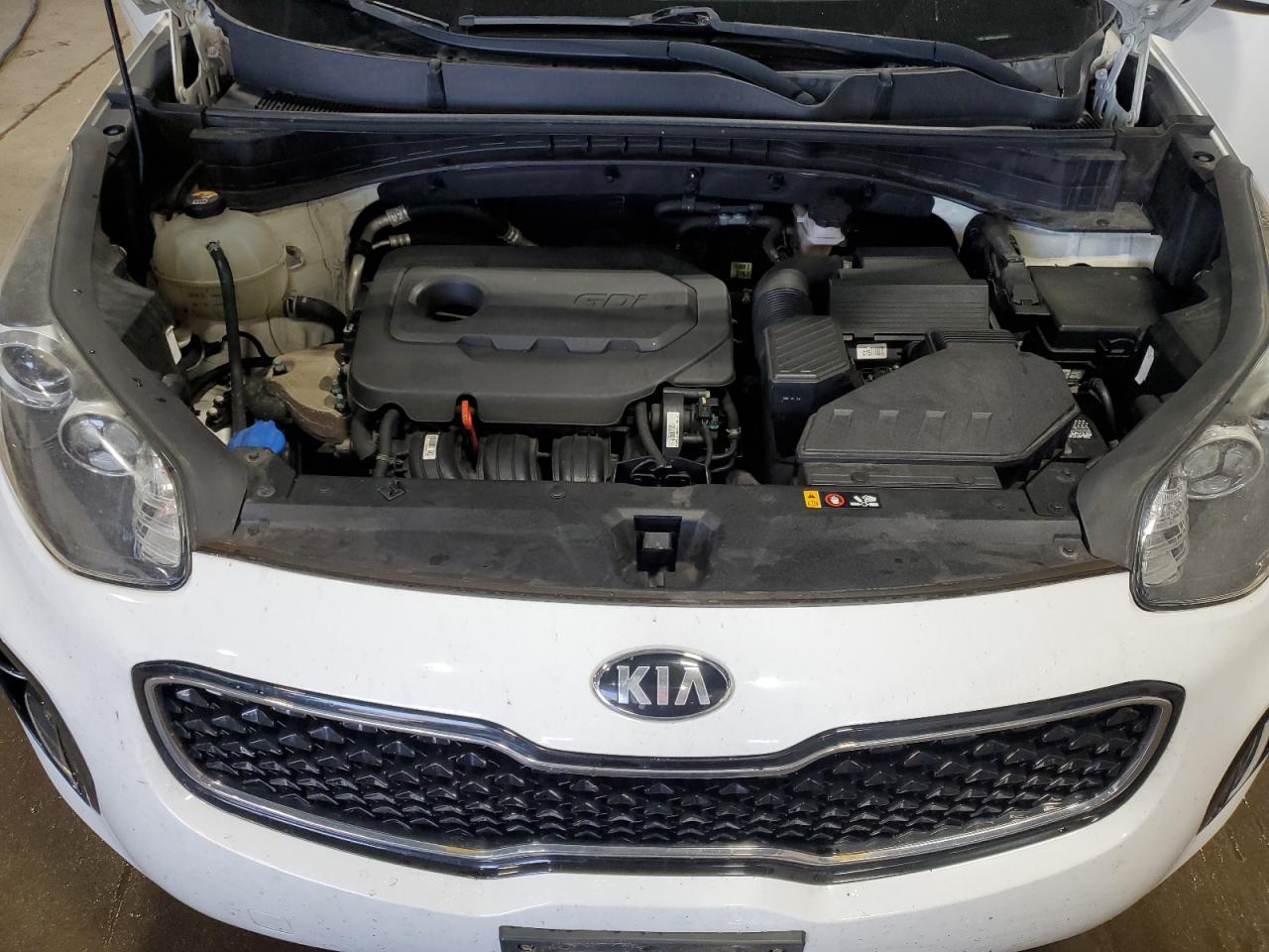 KNDPMCAC8H7115221 2017 Kia Sportage Lx