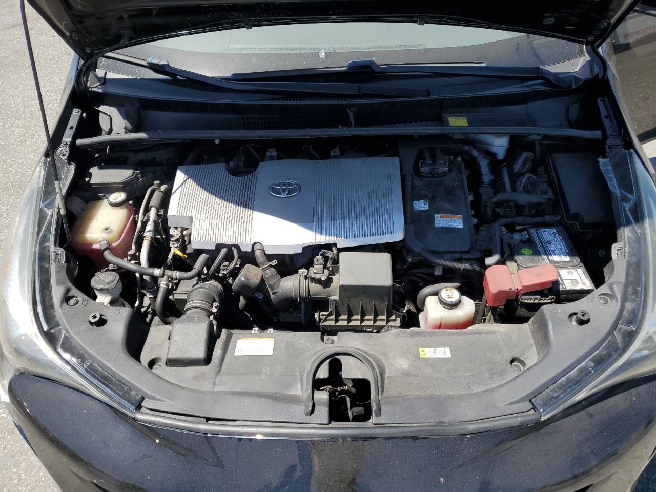 2017 Toyota Prius - Image 13