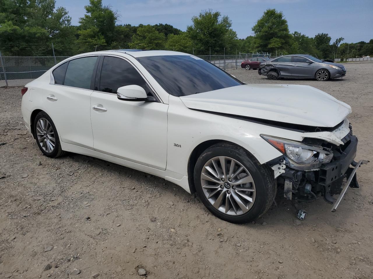 VIN JN1EV7APXJM363818 2018 INFINITI Q50 no.4