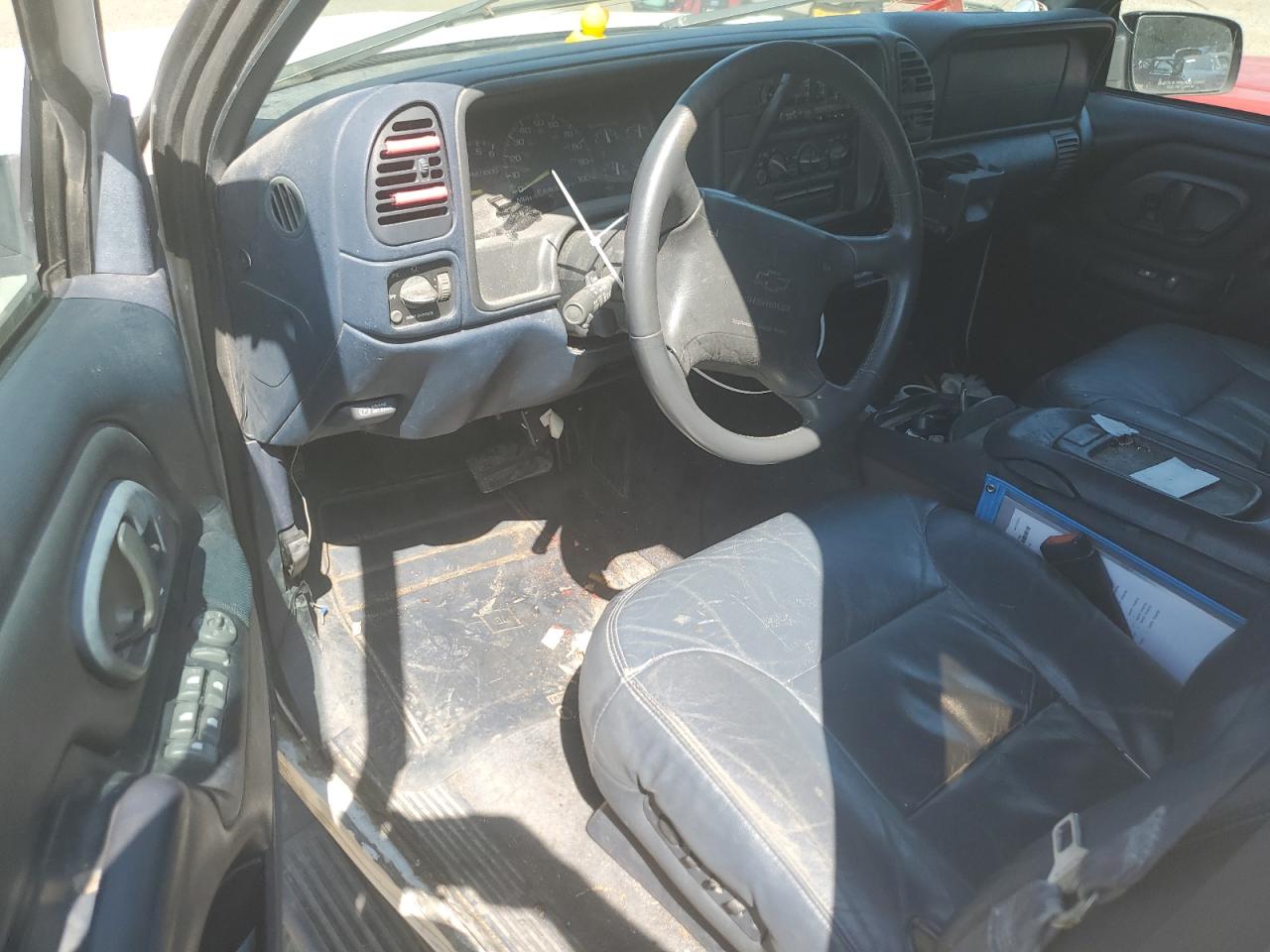 1997 Chevrolet Suburban K1500 VIN: 3GNFK16R3VG152820 Lot: 61863714