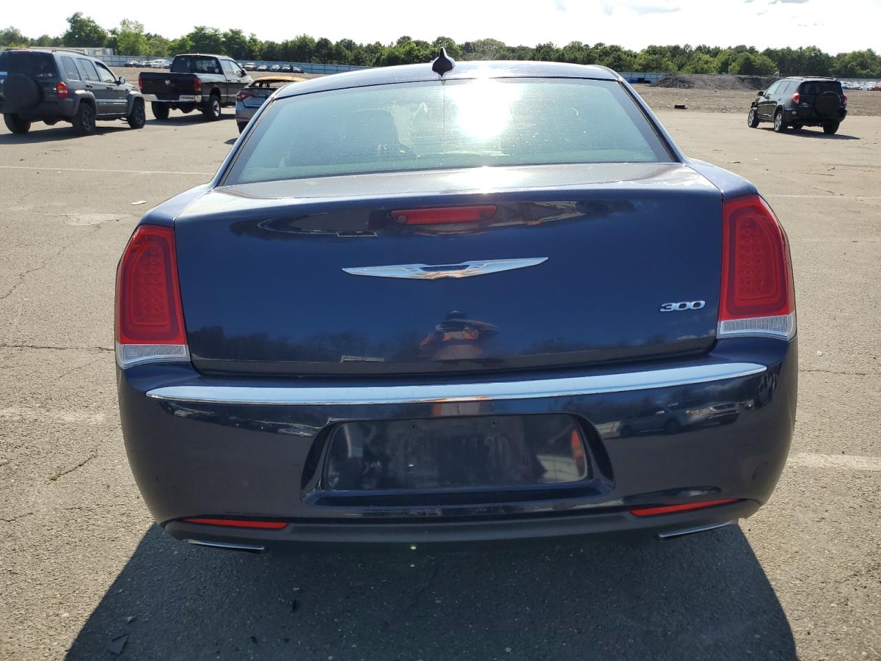2015 Chrysler 300 Limited VIN: 2C3CCAAG9FH931109 Lot: 63463134