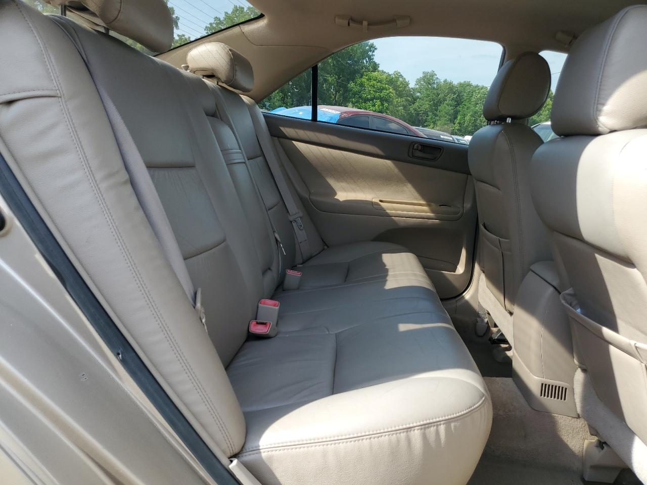 2004 Toyota Camry Le VIN: 4T1BE32K94U310281 Lot: 61008324