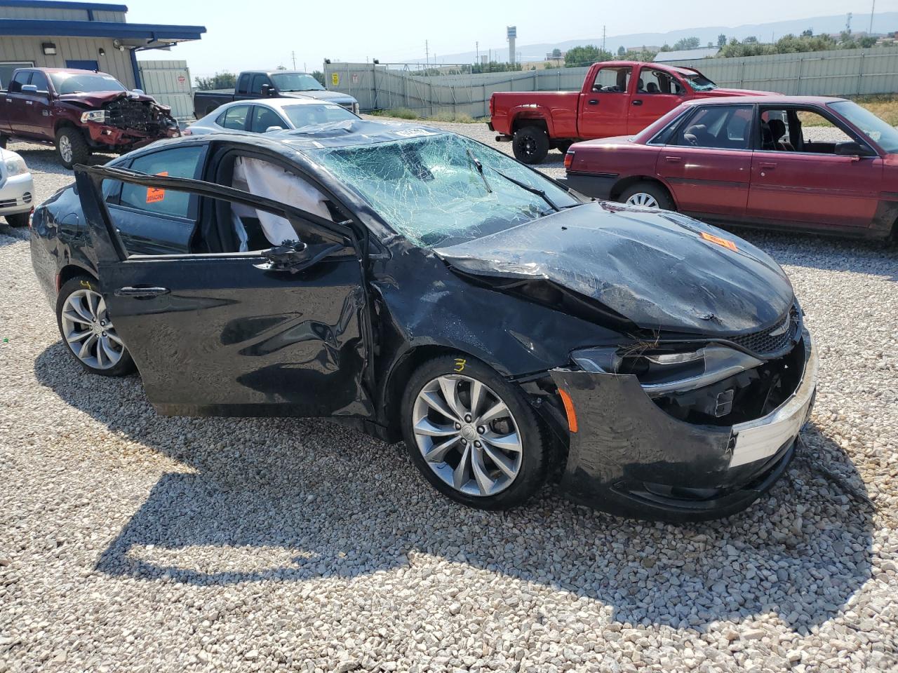 2016 Chrysler 200 - Image 4