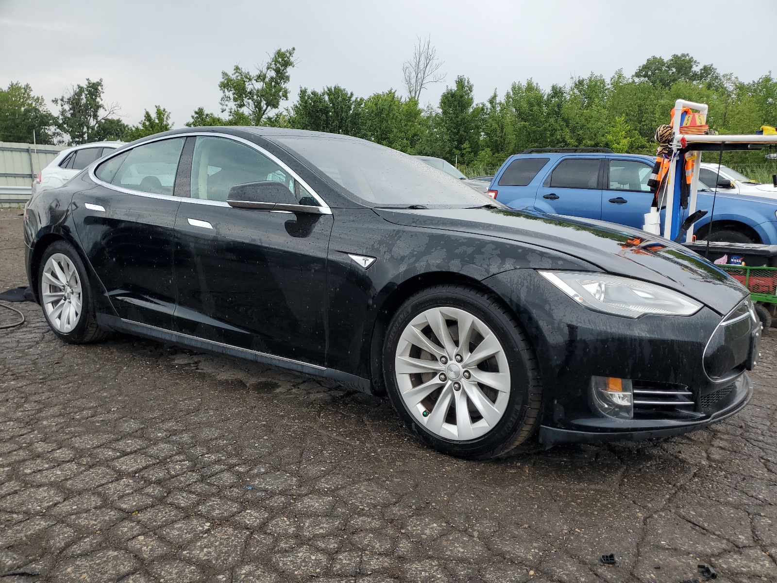 5YJSA1DN4DFP17204 2013 Tesla Model S