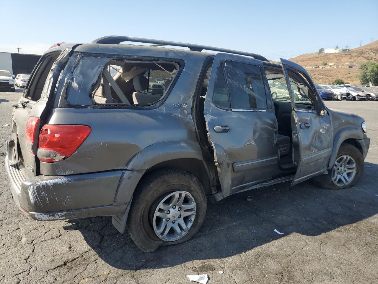 2005 Toyota Sequoia Sr5 VIN: 5TDZT34A75S239102 Lot: 64044724