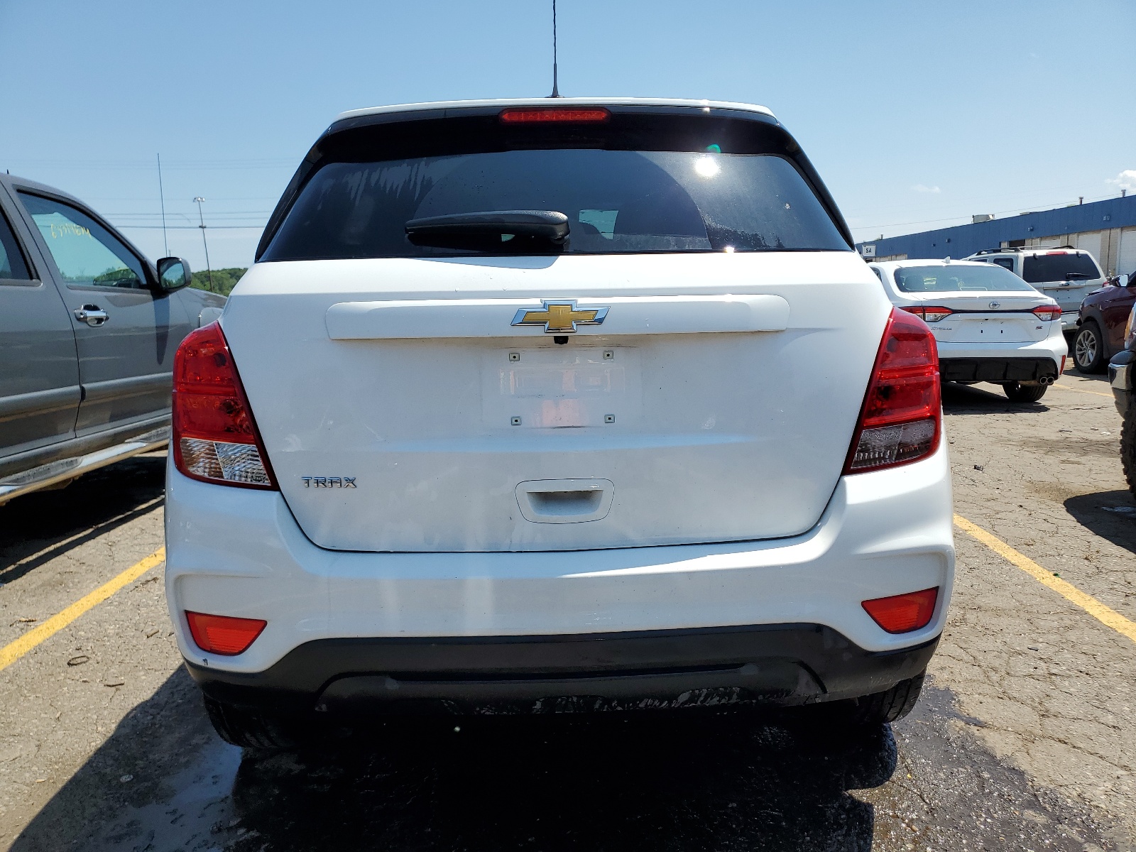 KL7CJKSB0LB091670 2020 Chevrolet Trax Ls