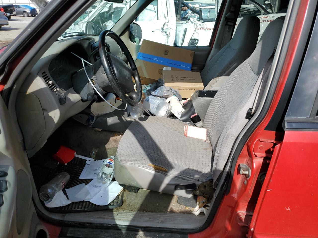 1999 Ford Explorer VIN: 1FMZU34X4XZA92736 Lot: 64591044