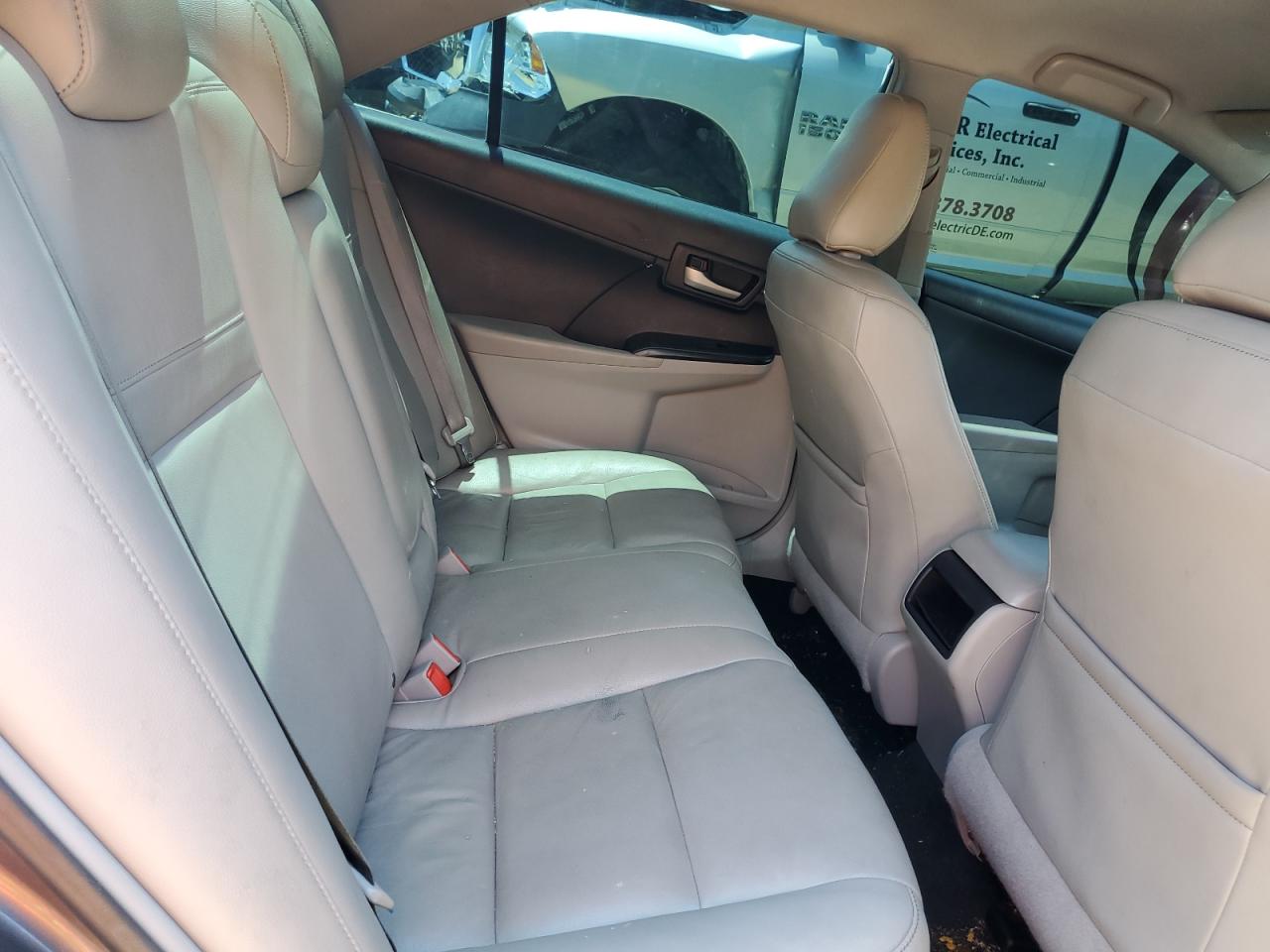 2014 Toyota Camry - Image 10