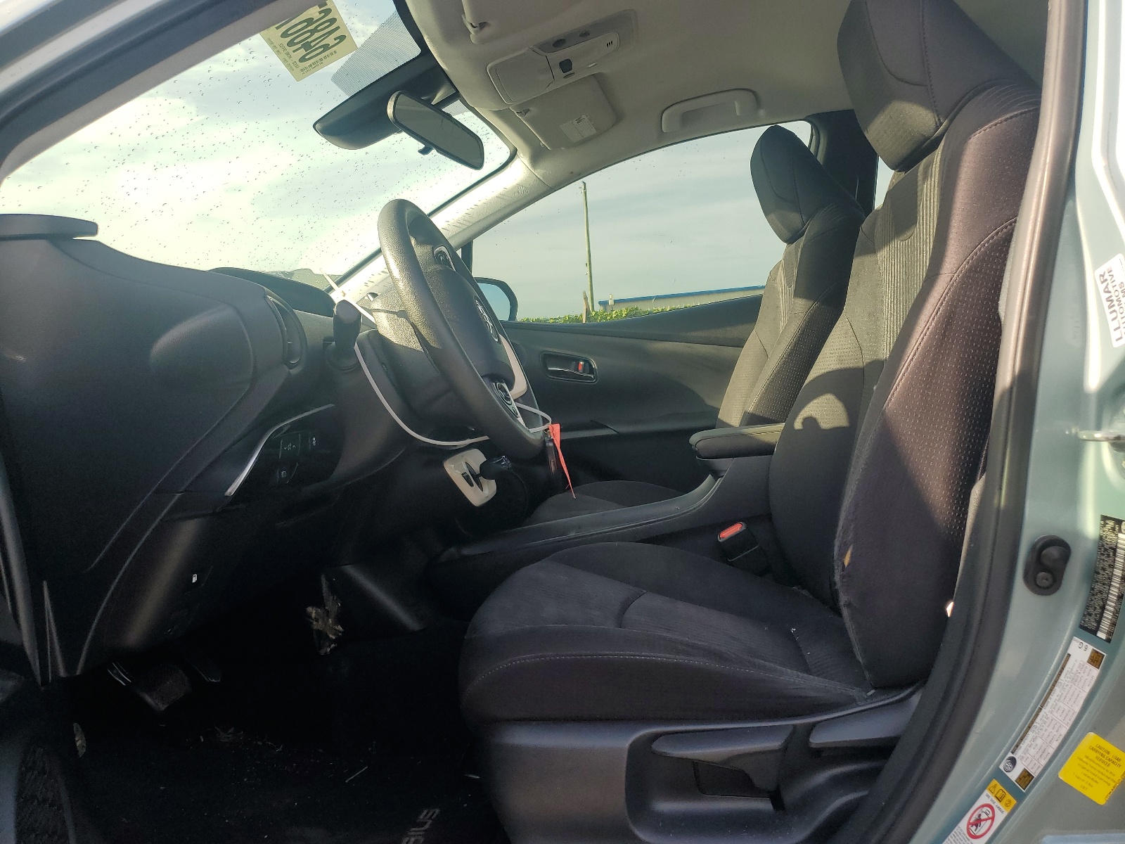 JTDKARFU1J3061670 2018 Toyota Prius