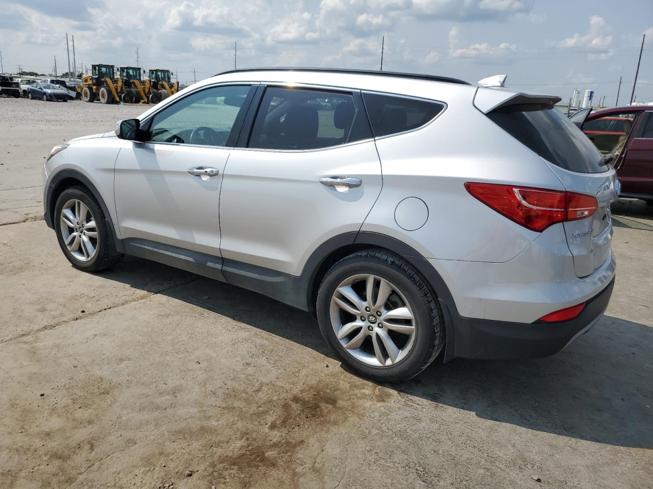 2014 Hyundai Santa Fe - Image 2