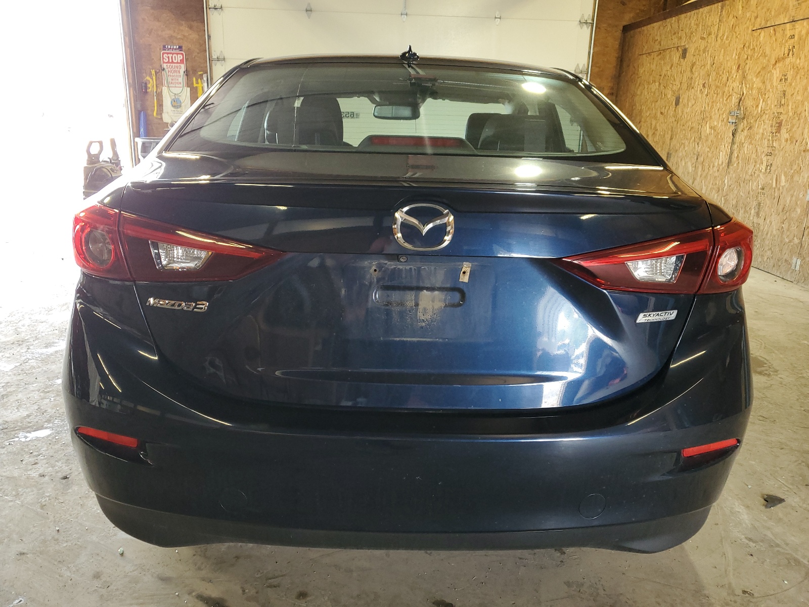 JM1BN1W37H1133572 2017 Mazda 3 Grand Touring