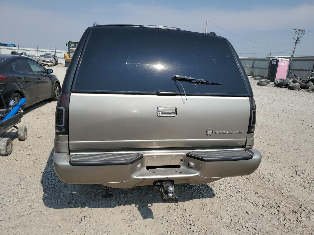 1GYEK63RXYR220888 2000 Cadillac Escalade Luxury