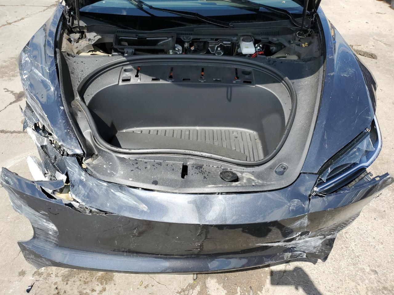 5YJ3E1EB3RF758668 2024 Tesla Model 3