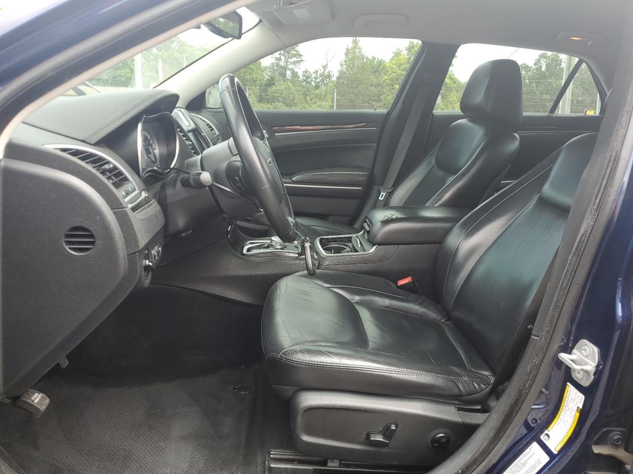 2015 Chrysler 300 Limited VIN: 2C3CCAAG4FH930109 Lot: 64310774