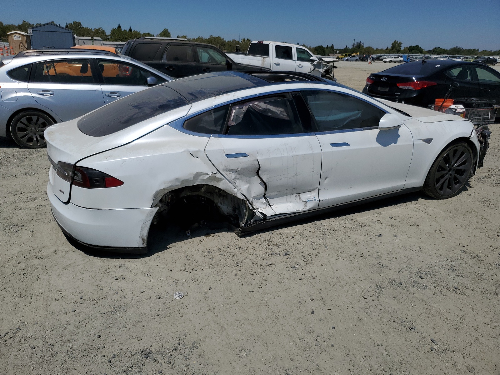 2013 Tesla Model S vin: 5YJSA1CN6DFP13589