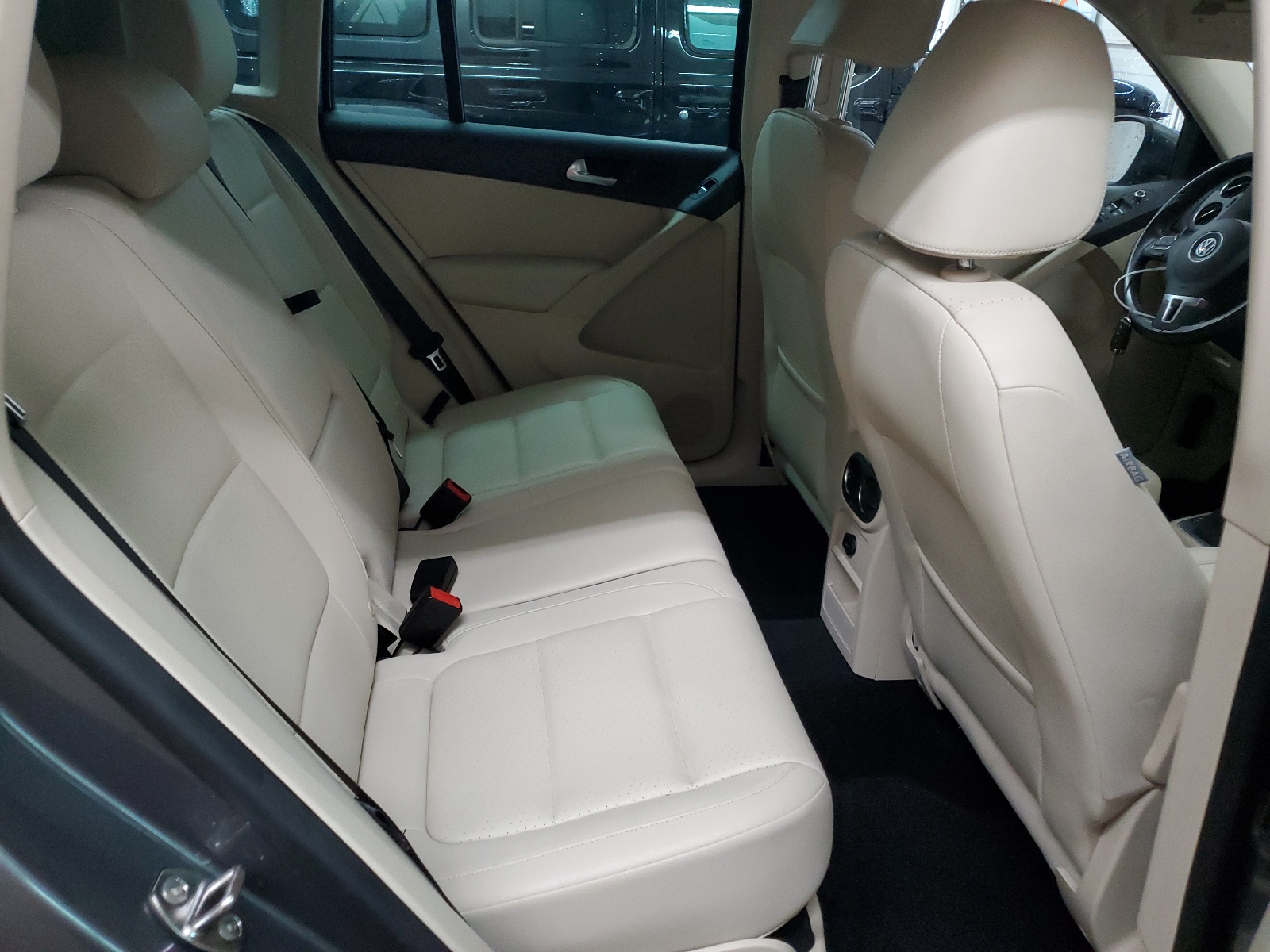 WVGBV7AX7CW089559 2012 Volkswagen Tiguan S