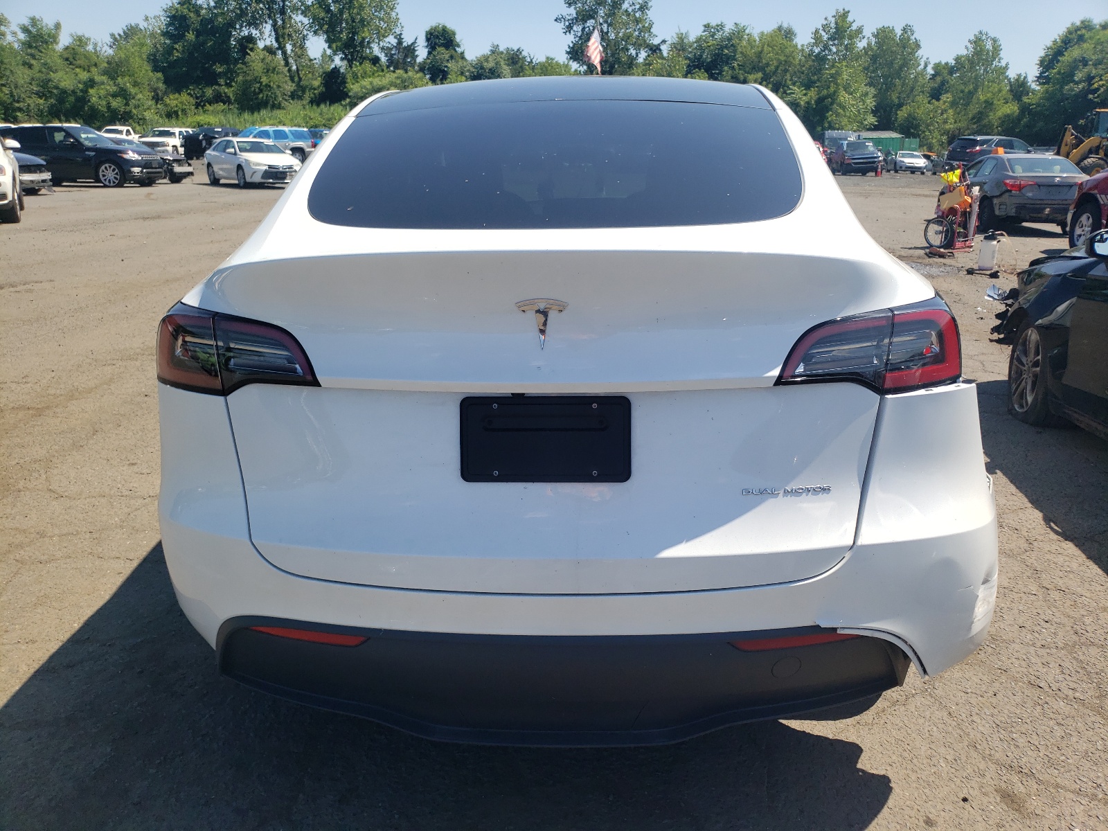 7SAYGDEE0PA121987 2023 Tesla Model Y