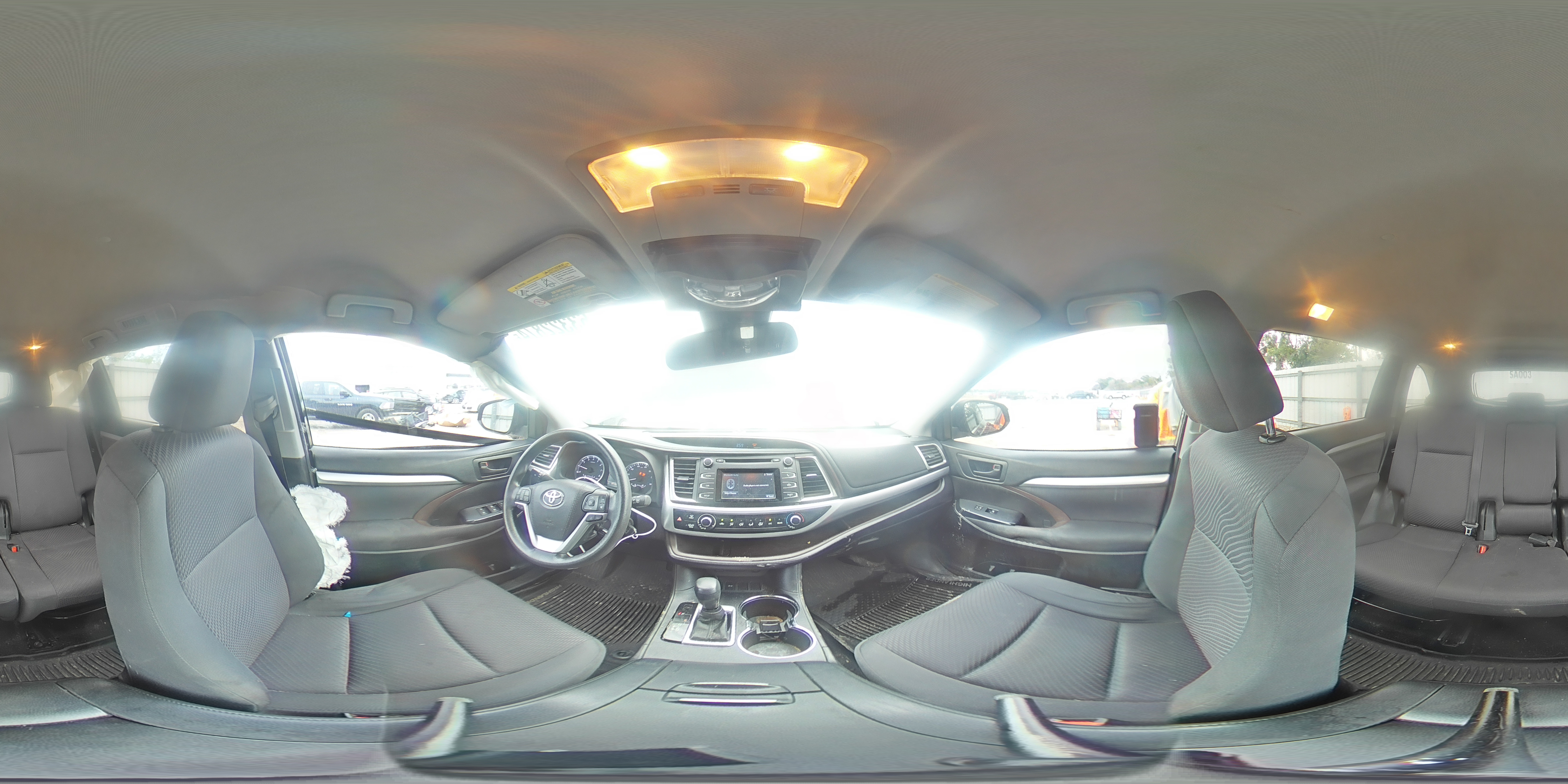 2018 Toyota Highlander Le VIN: 5TDZARFH3JS032851 Lot: 63322874