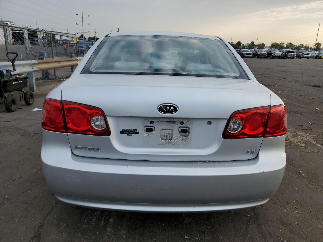 2007 Kia Optima Lx VIN: KNAGE123975132102 Lot: 63361944