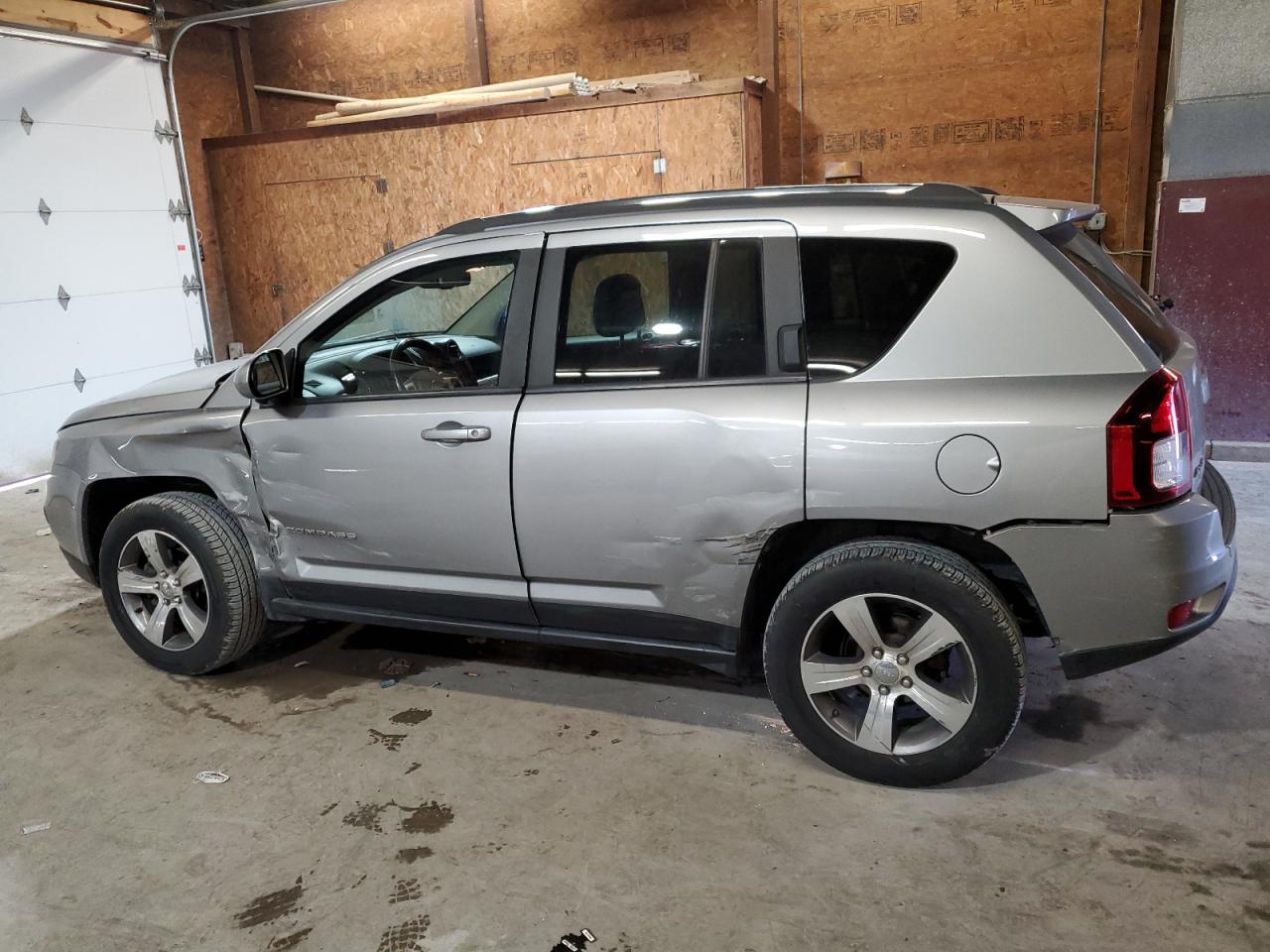 1C4NJDEB7HD128678 2017 JEEP COMPASS - Image 2