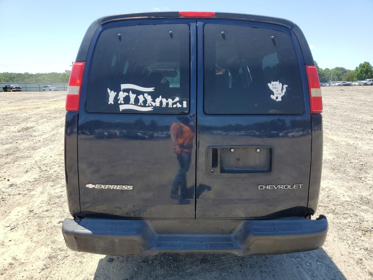 2006 Chevrolet Express G2500 VIN: 1GAGG25V861205944 Lot: 63333704